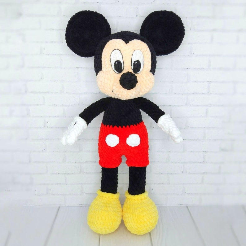 Classic Mouse Crochet Pattern
