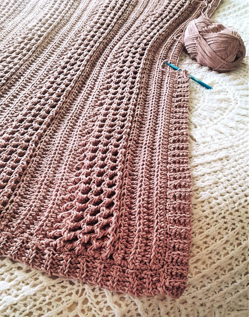 Waves Blanket Crochet Pattern