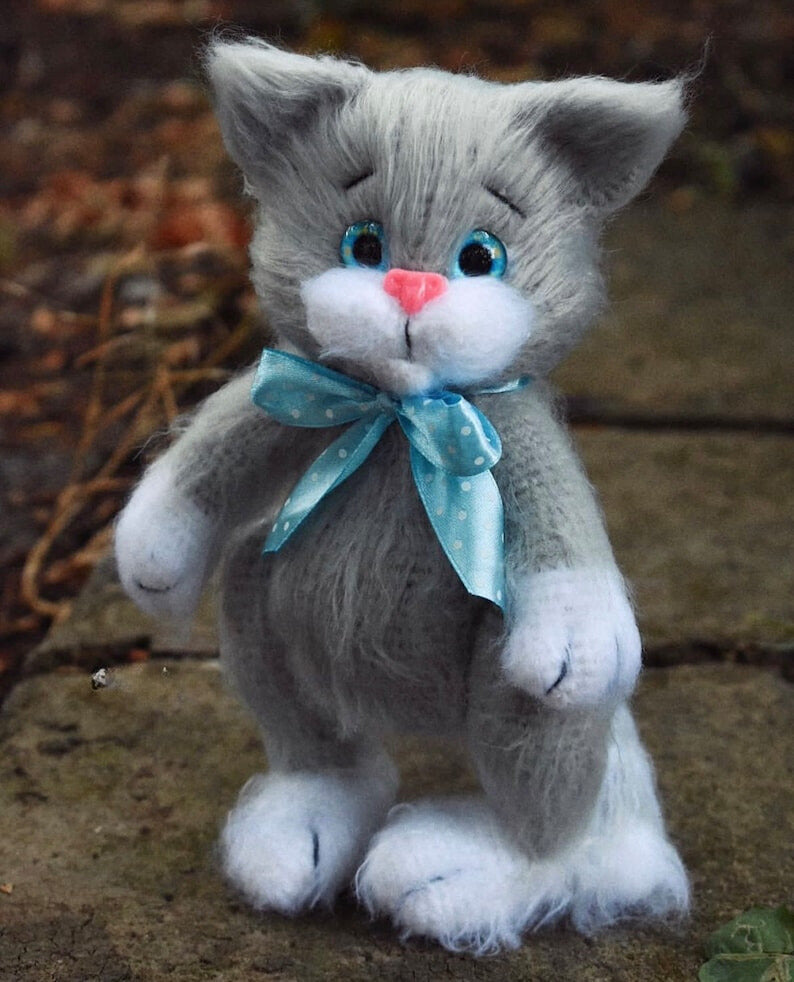 Charming Cat Amigurumi Crochet Pattern